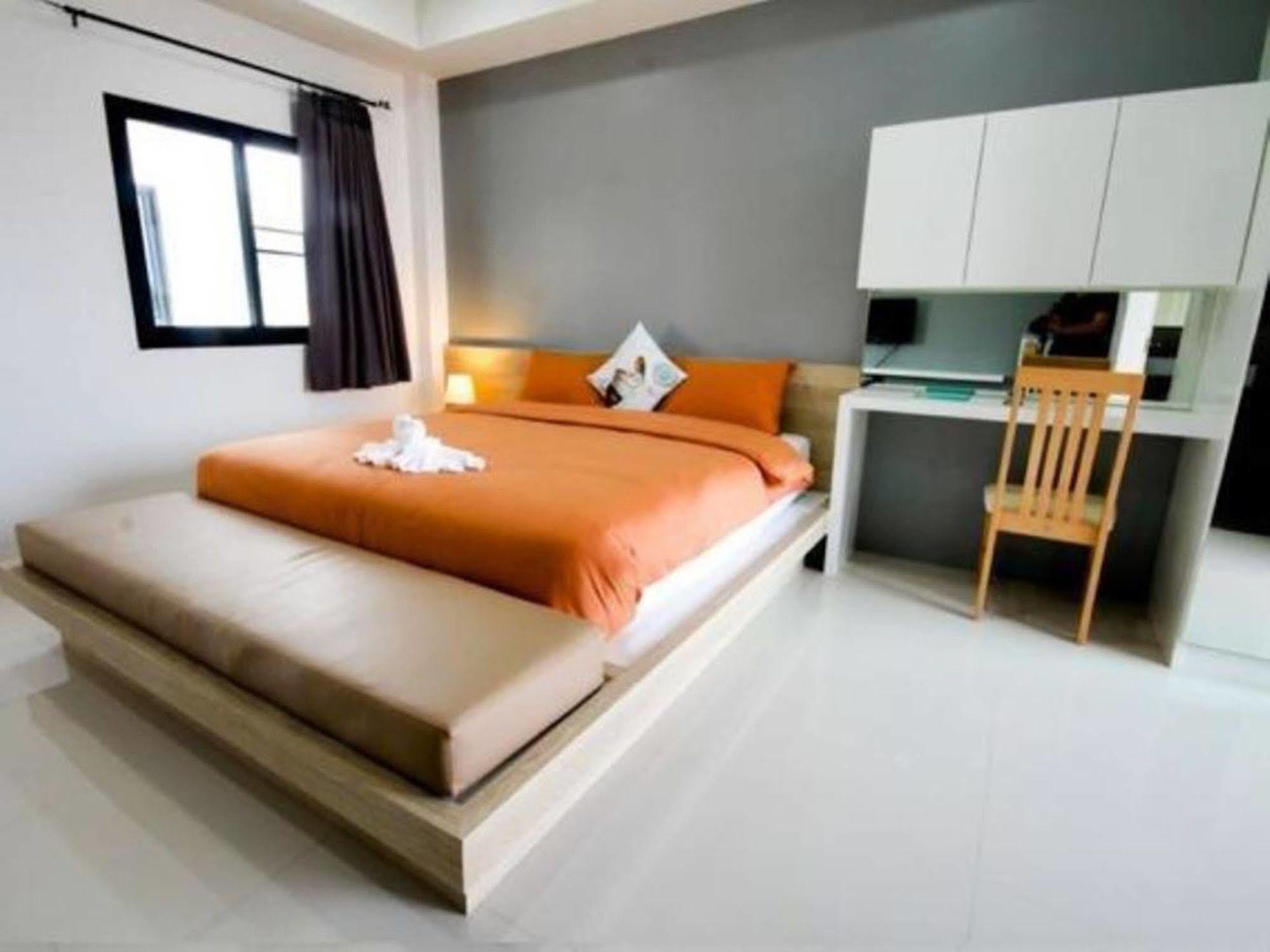 S5 Residence And Cafe Chalong Dış mekan fotoğraf